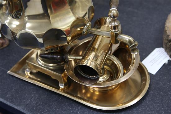 A late 19th century Russian brass samovar, 12in.
